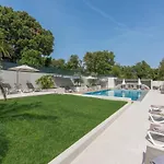 Mit Gemeinschaftlichem Pool Und Grill By Interhome Apartment
