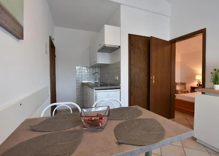 Mit Gemeinschaftlichem Pool Und Grill By Interhome Pula