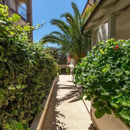 Mit Gemeinschaftlichem Pool Und Grill By Interhome * بولا