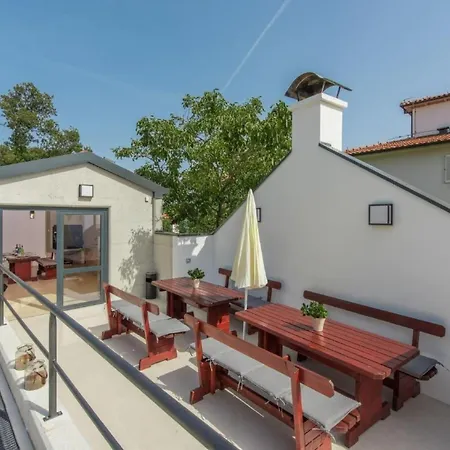 Mit Gemeinschaftlichem Pool Und Grill By Interhome Daire