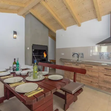 Daire Mit Gemeinschaftlichem Pool Und Grill By Interhome