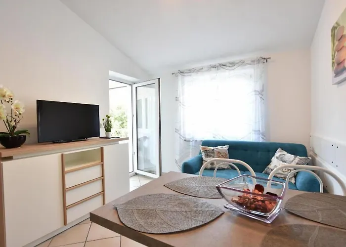 Mit Gemeinschaftlichem Pool Und Grill By Interhome דירה *