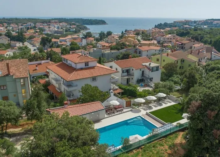 Mit Gemeinschaftlichem Pool Und Grill By Interhome דירה *
