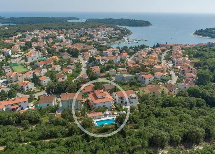 شقة Mit Gemeinschaftlichem Pool Und Grill By Interhome بولا